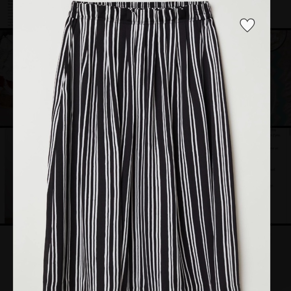 H&M Striped Skirt Midi